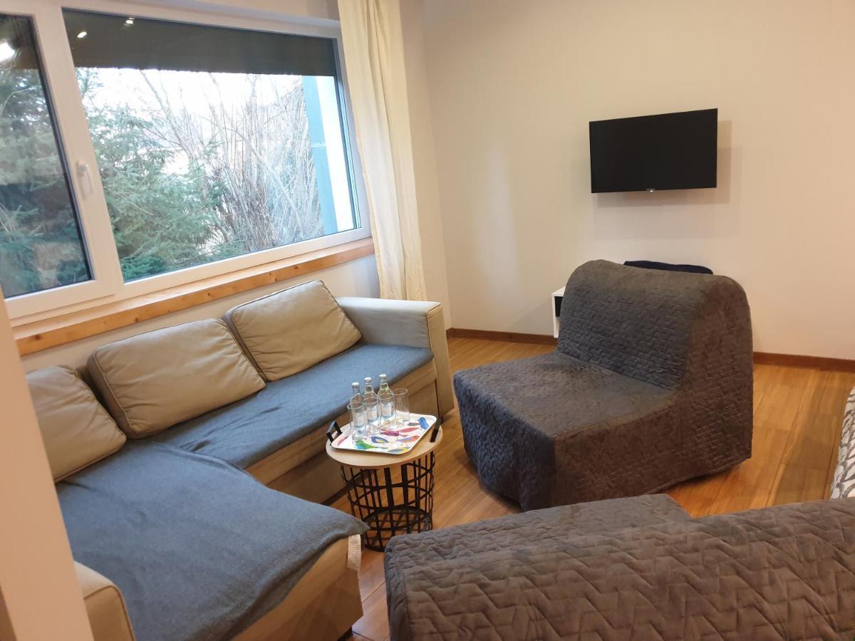 Maly Apartament W Zieleni Blisko Jeziora Sroda Wielkopolska Exterior photo